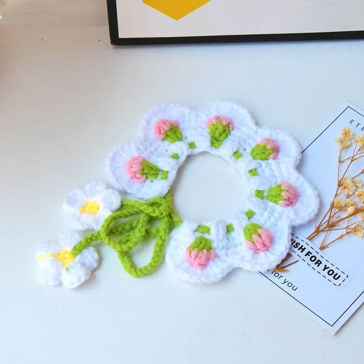 Pet Supplies Autumn Winter Bib Strawberry Pattern Pet Collar Wool Hand-knitted Cat Scarf Decoration Cat Accessories Pet Items - Image 8