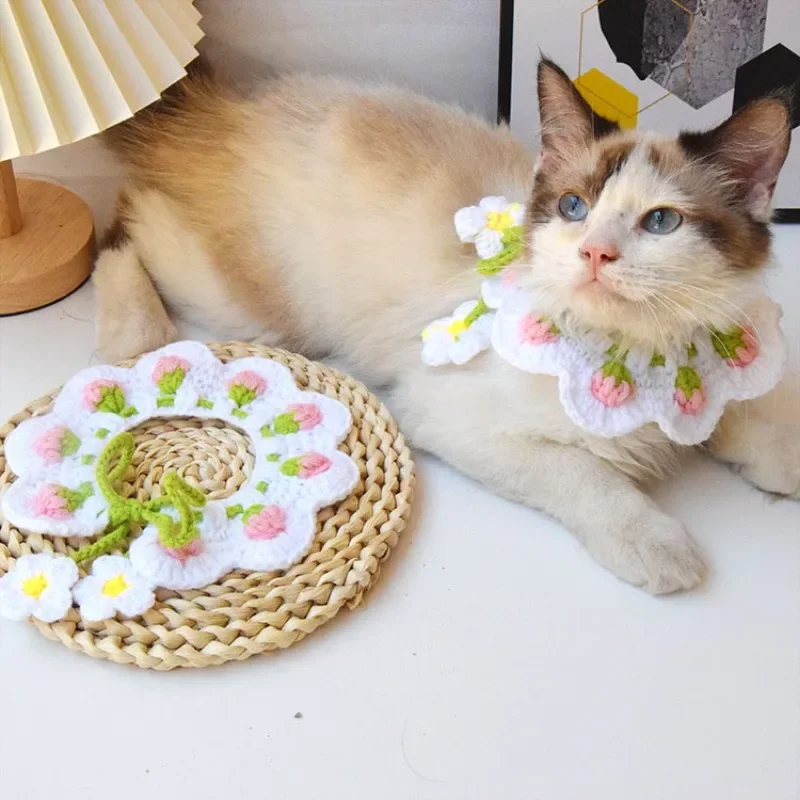 Pet Supplies Autumn Winter Bib Strawberry Pattern Pet Collar Wool Hand-knitted Cat Scarf Decoration Cat Accessories Pet Items - Image 3