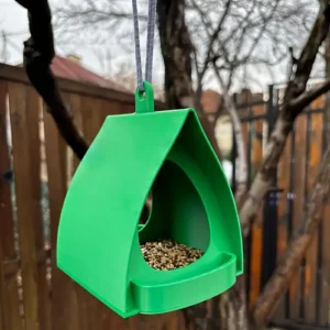 House Bird Feeder Open Design Decorative Hanger Hut Shape Hangable Mounted Small Hummingbird Feeder for Outside Garden Winter
